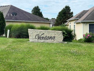 5514 SW Cantabella St, Topeka, KS 66614