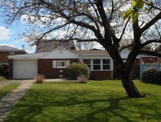 46 May Ave, Mc Kees Rocks, PA 15136