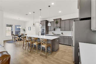 5209 Ravine Ridge Ct, Roanoke, TX 76262