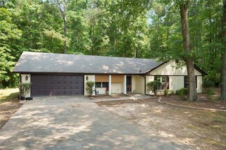 225 Hardwood Dr, Covington, GA 30016