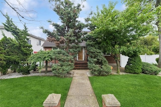 539 Keller Ave, Elmont, NY 11003