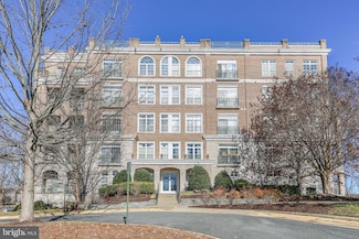 830 Belmont Bay Dr Unit 206, Woodbridge, VA 22191