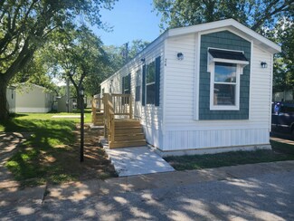 24 Creek Ridge Unit 24, Michigan City, IN 46360