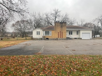 83 Main St, Cassville, MO 65625