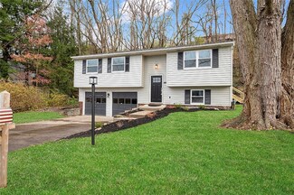 2871 Amy Dr, South Park, PA 15129