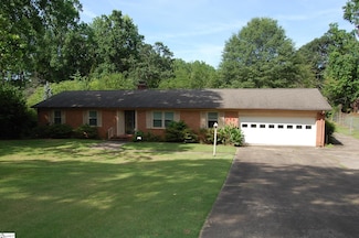 16 Heathwood Cir, Taylors, SC 29687