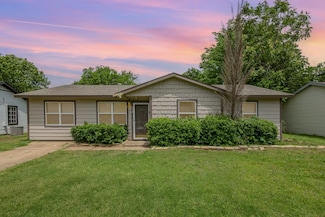 116 Denton Dr, Euless, TX 76039