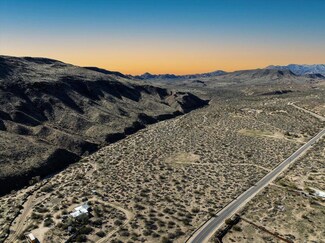 55455 Pipes Canyon Rd, Pioneertown, CA 92268