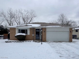 7583 Biscayne Blvd, Cleveland, OH 44134