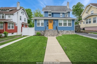 44 Garden St, Teaneck, NJ 07666