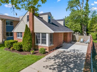 1218 Pine St, Glenview, IL 60025