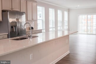 2712 Duvall Ridge Rd Unit 417, Hyattsville, MD 20785