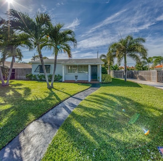 1331 N N St, Lake Worth, FL 33460