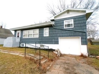 417 8th St E, Wabasha, MN 55981