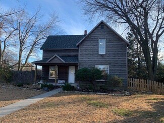 620 Prospect St, Clay Center, KS 67432