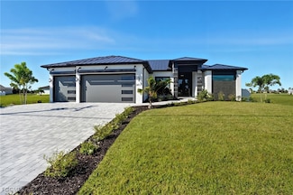 3417 Gulfstream Pkwy, Cape Coral, FL 33993