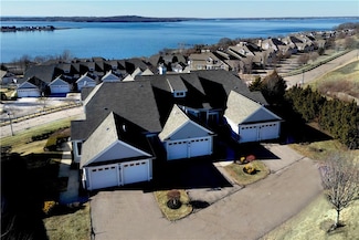 9 Cutter Ln, Tiverton, RI 02878