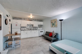 3726 Hazelwood St Unit 2, Las Vegas, NV 89119