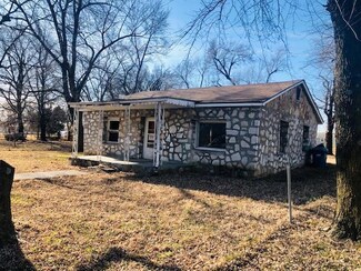 1110 Empire Ave, Joplin, MO 64801