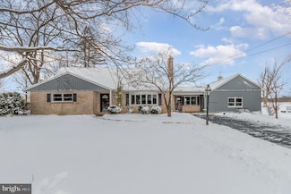 207 Hilltop Rd, Boiling Springs, PA 17007