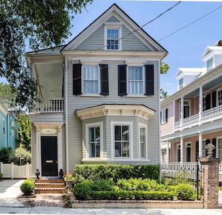 65 Logan St, Charleston, SC 29401
