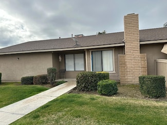 6804 N Half Moon Dr, Bakersfield, CA 93309