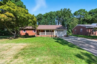 4028 Swannanoa Dr, Portsmouth, VA 23703