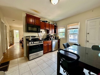 30 Linden St Unit 30, Boston, MA 02134