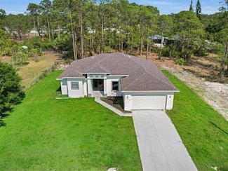 902 Williams Ave, Lehigh Acres, FL 33972