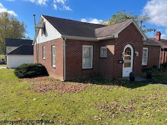 104 Short St, Elkins, WV 26241