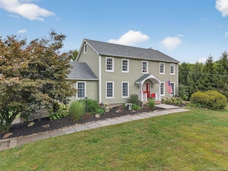214 Dubois Rd, New Paltz, NY 12561