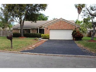 5025 NW 66th Dr, Coral Springs, FL 33067