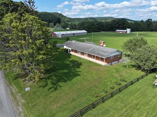 113 Lon Martin Rd, Rainelle, WV 25962