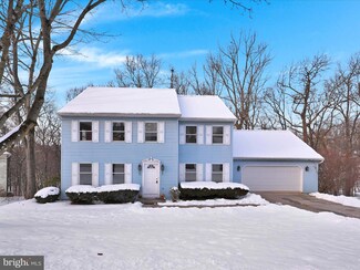 815 Zermatt Dr, Hummelstown, PA 17036