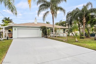 4542 E Riverside Dr, Fort Myers, FL 33905