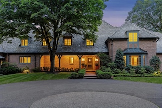 1150 Wyndmere Rd, Wayzata, MN 55391