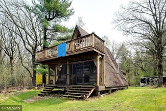5783 Royal River Rd, Braham, MN 55006
