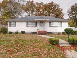 77 Colonial Rd, Lawrence, MA 01843