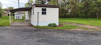 73 Andrus Cir, Silver Creek, NY 14136