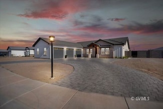 199 E Heliograph St, Safford, AZ 85546