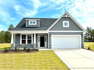 302 Pinnacle Ct, Five Points, NC 28376