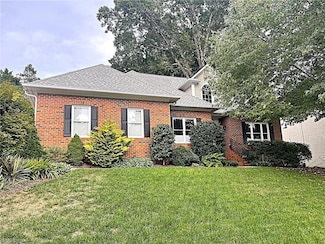 305 Rockmont Dr, Winston Salem, NC 27104