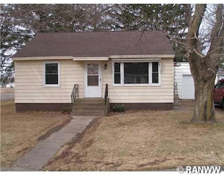 1305 Comstock Ave, Cumberland, WI 54829