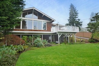 4210 85th Ave SE, Mercer Island, WA 98040