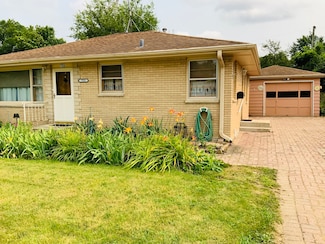 755 Mill St, South Elgin, IL 60177