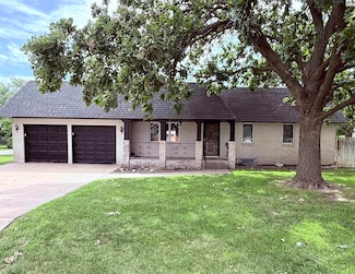 3504 N Elm St, Hutchinson, KS 67502
