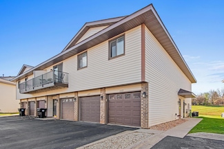 11177 Edgewood Cir N, Champlin, MN 55316