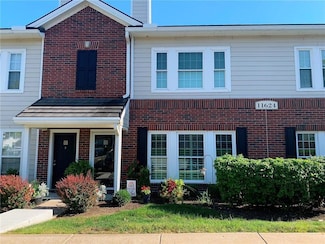 11624 Tomahawk Creek Pkwy Unit C, Leawood, KS 66211