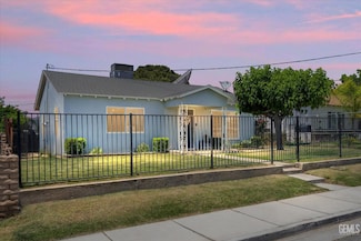 723 Shalimar Dr, Bakersfield, CA 93306