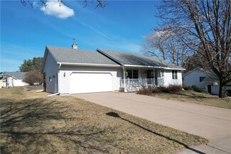 1611 Old English Rd, Altoona, WI 54720